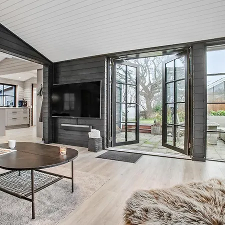 Gorgeous In With Wifi Holiday home *